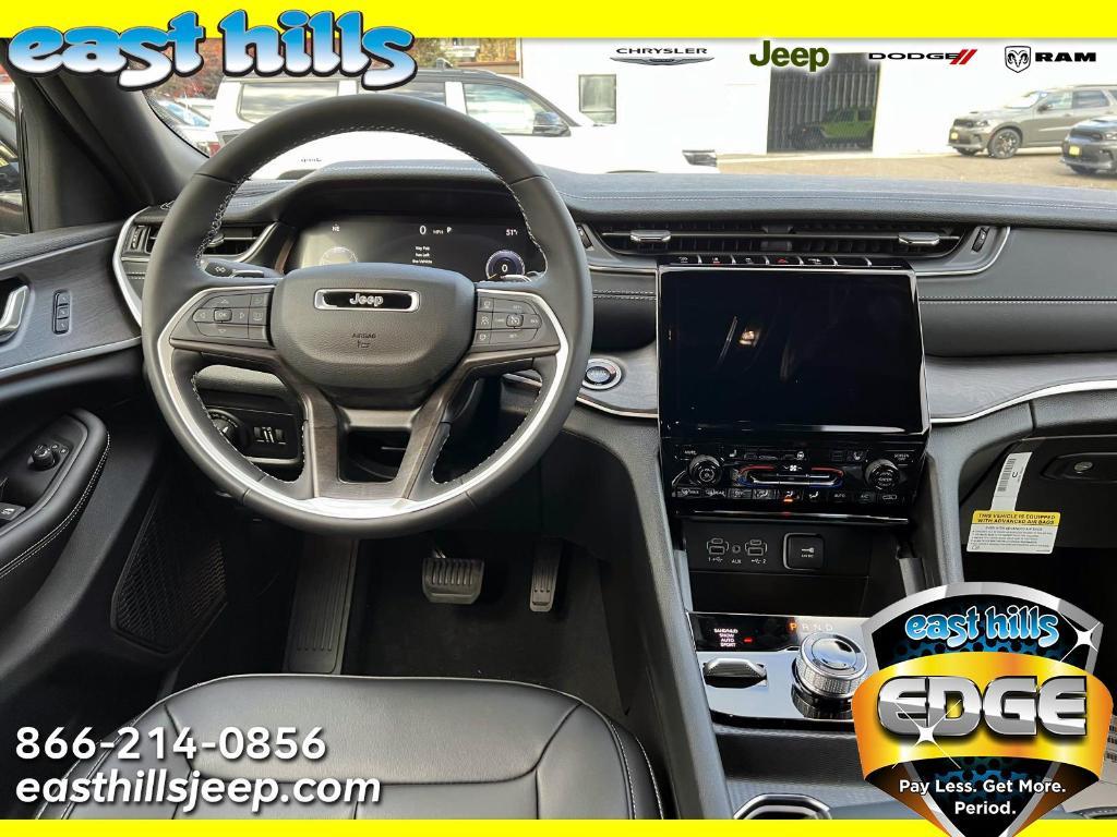 new 2025 Jeep Grand Cherokee car, priced at $46,900