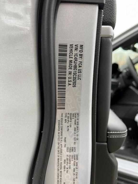 new 2025 Jeep Grand Cherokee car, priced at $50,435