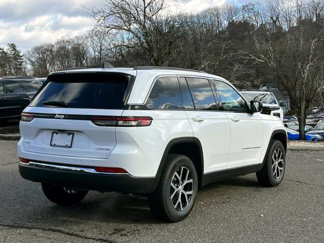 new 2025 Jeep Grand Cherokee car, priced at $46,700