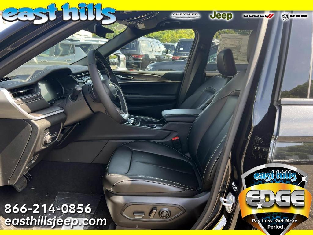 new 2025 Jeep Grand Cherokee car, priced at $47,920
