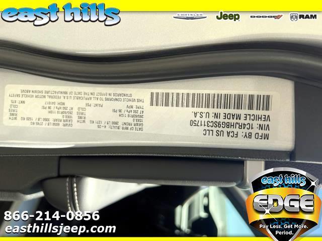 new 2025 Jeep Grand Cherokee car, priced at $50,010