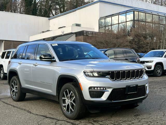 new 2025 Jeep Grand Cherokee car, priced at $49,810