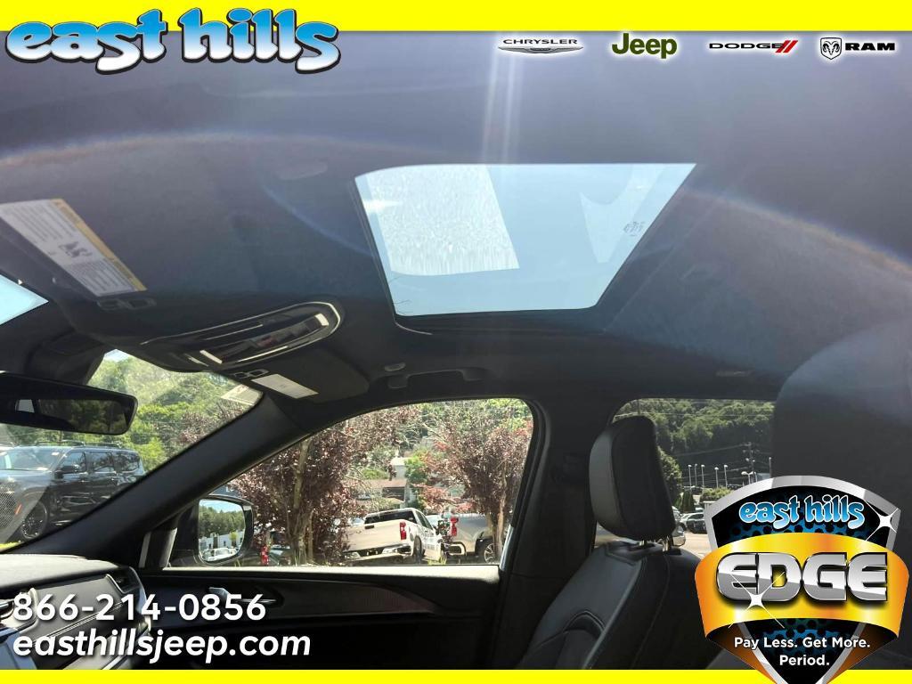 new 2025 Jeep Grand Cherokee car, priced at $47,780