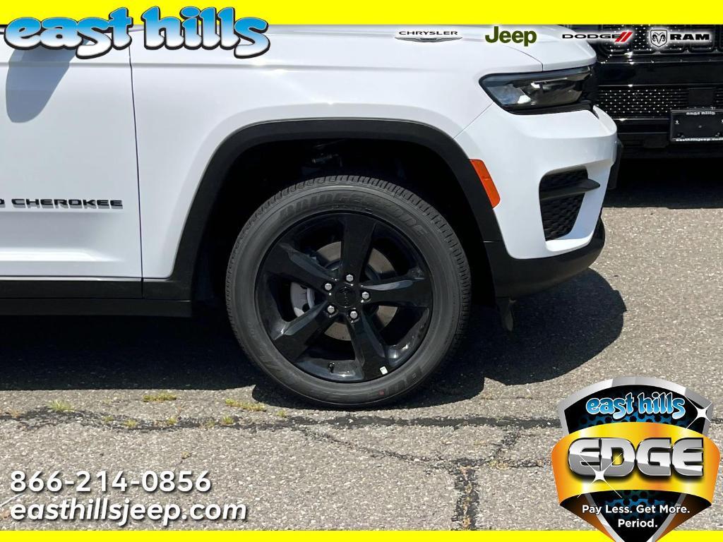 new 2025 Jeep Grand Cherokee car, priced at $47,780
