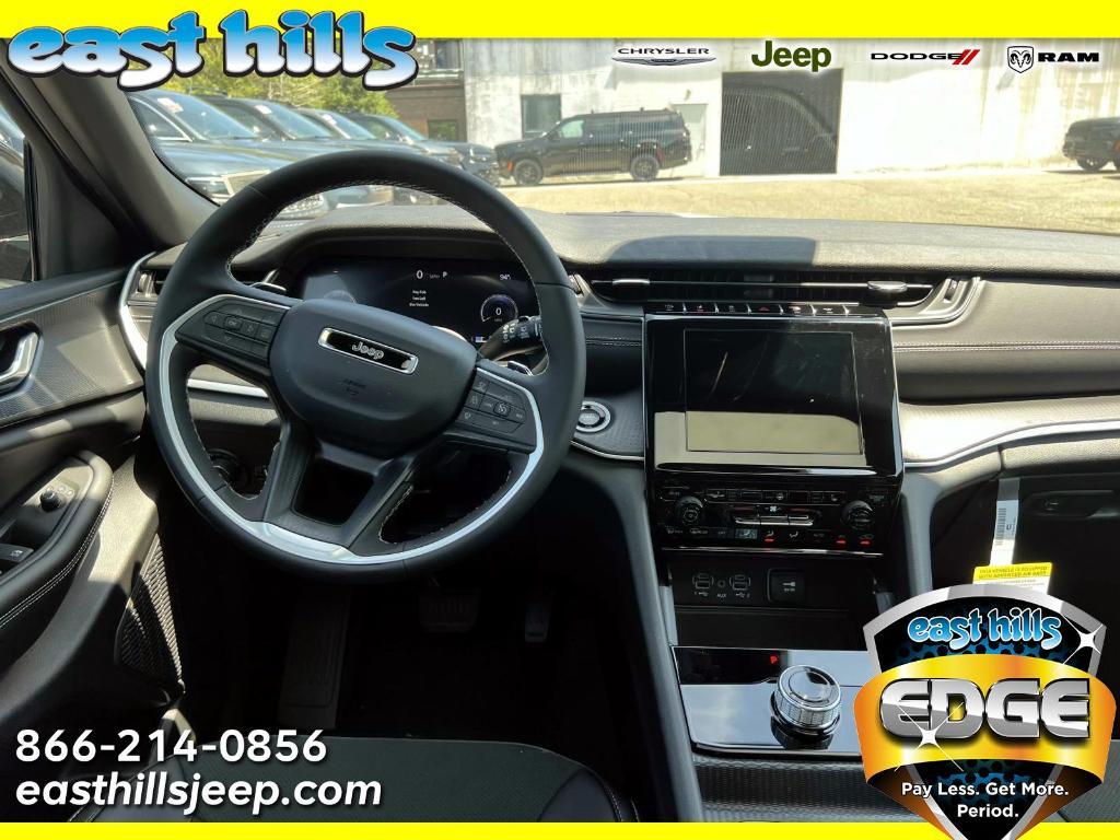 new 2025 Jeep Grand Cherokee car, priced at $47,780