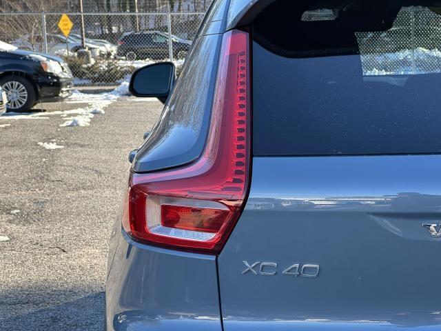 used 2021 Volvo XC40 car, priced at $25,211