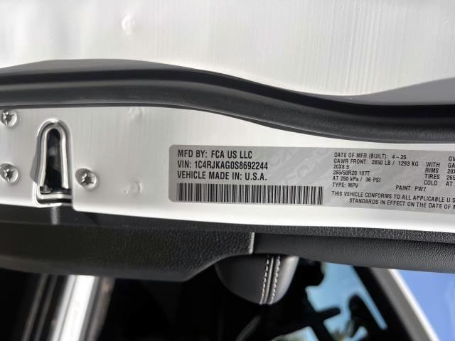 new 2025 Jeep Grand Cherokee L car, priced at $49,780