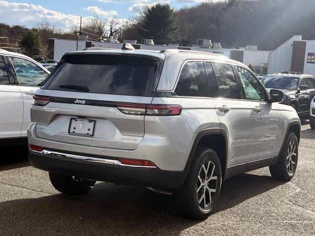 new 2024 Jeep Grand Cherokee L car, priced at $54,910