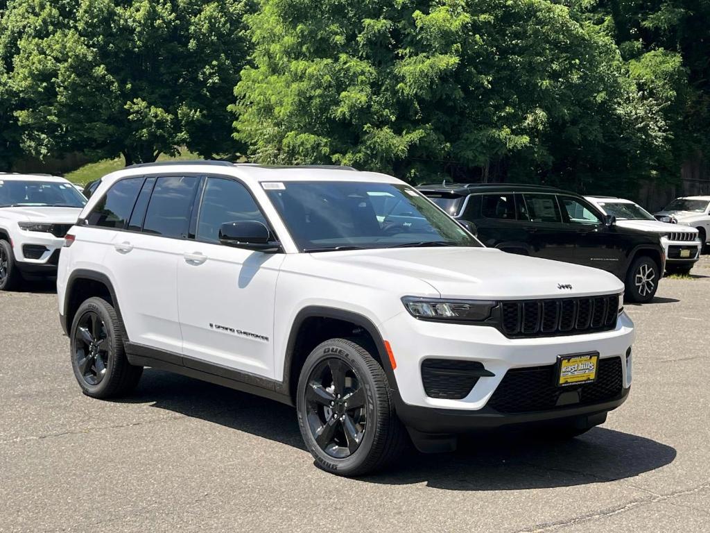 new 2025 Jeep Grand Cherokee car, priced at $47,780