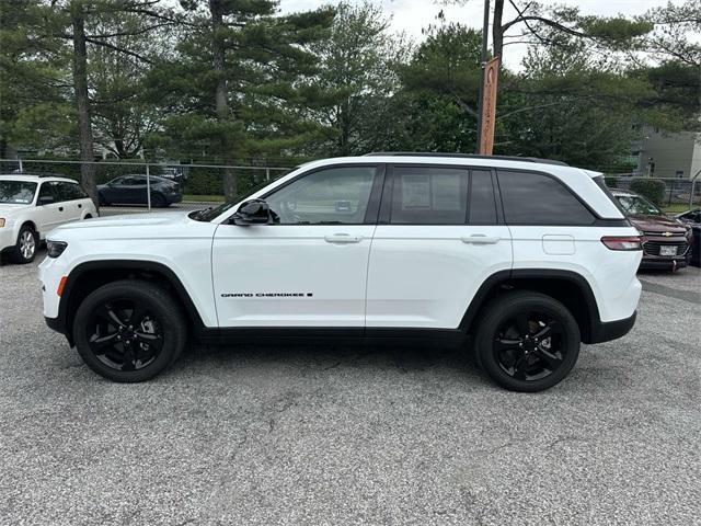 used 2022 Jeep Grand Cherokee car, priced at $33,660