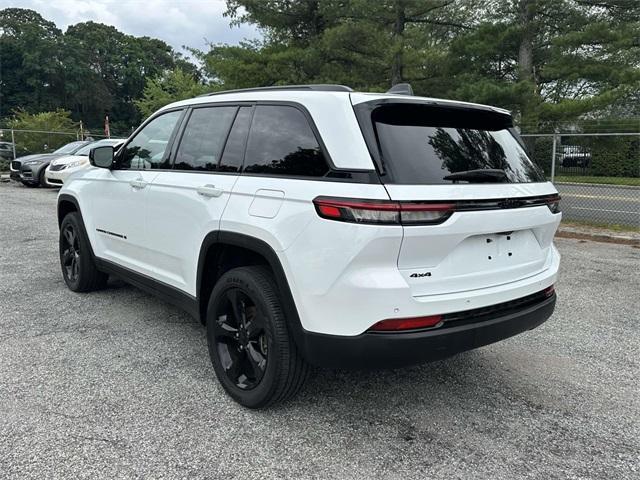 used 2022 Jeep Grand Cherokee car, priced at $33,660