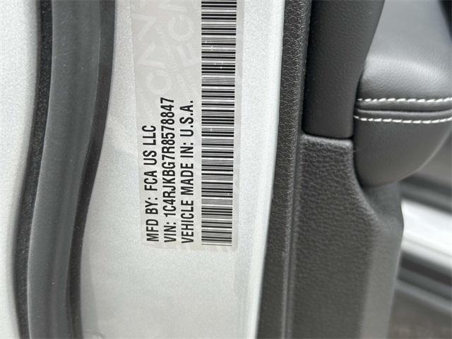 used 2024 Jeep Grand Cherokee L car