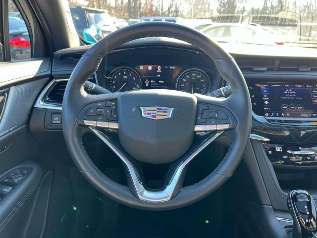 used 2022 Cadillac XT6 car, priced at $36,382