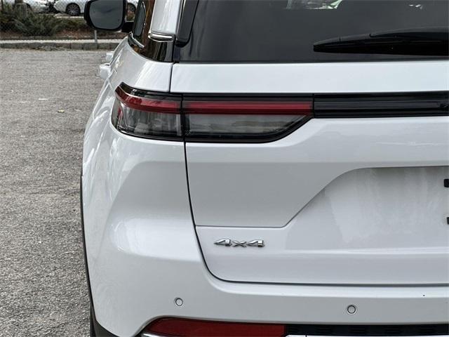 used 2023 Jeep Grand Cherokee car, priced at $30,995