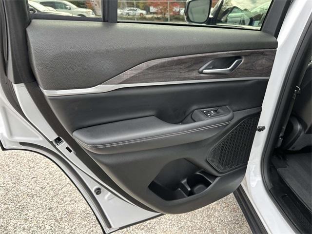 used 2023 Jeep Grand Cherokee car, priced at $30,995