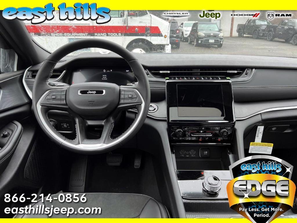 new 2025 Jeep Grand Cherokee car, priced at $48,375