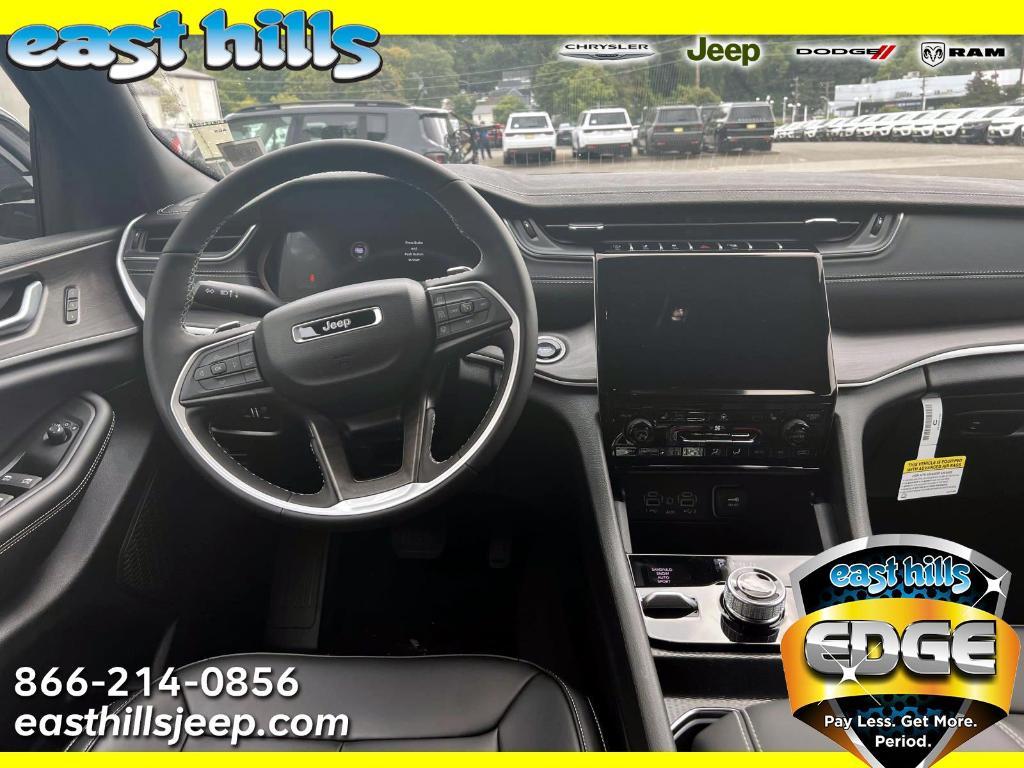 new 2025 Jeep Grand Cherokee car, priced at $49,840