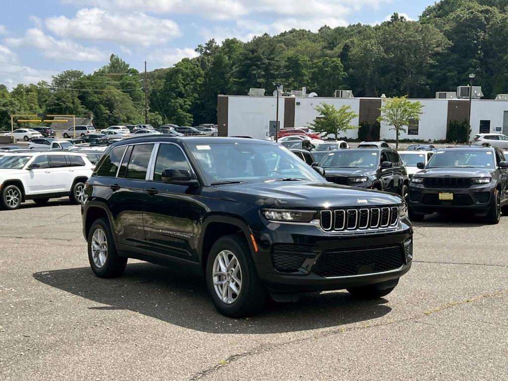 new 2025 Jeep Grand Cherokee car, priced at $44,170