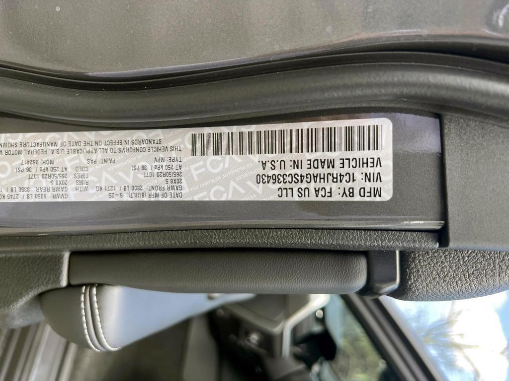 new 2025 Jeep Grand Cherokee car, priced at $48,375