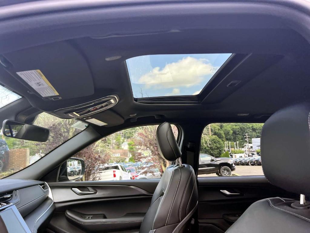 new 2025 Jeep Grand Cherokee car, priced at $48,375