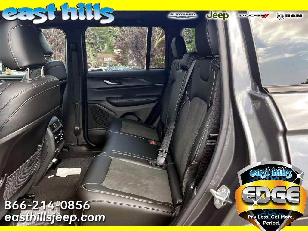 new 2025 Jeep Grand Cherokee car, priced at $48,375