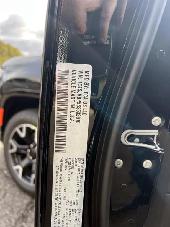 new 2025 Jeep Wagoneer car, priced at $75,530