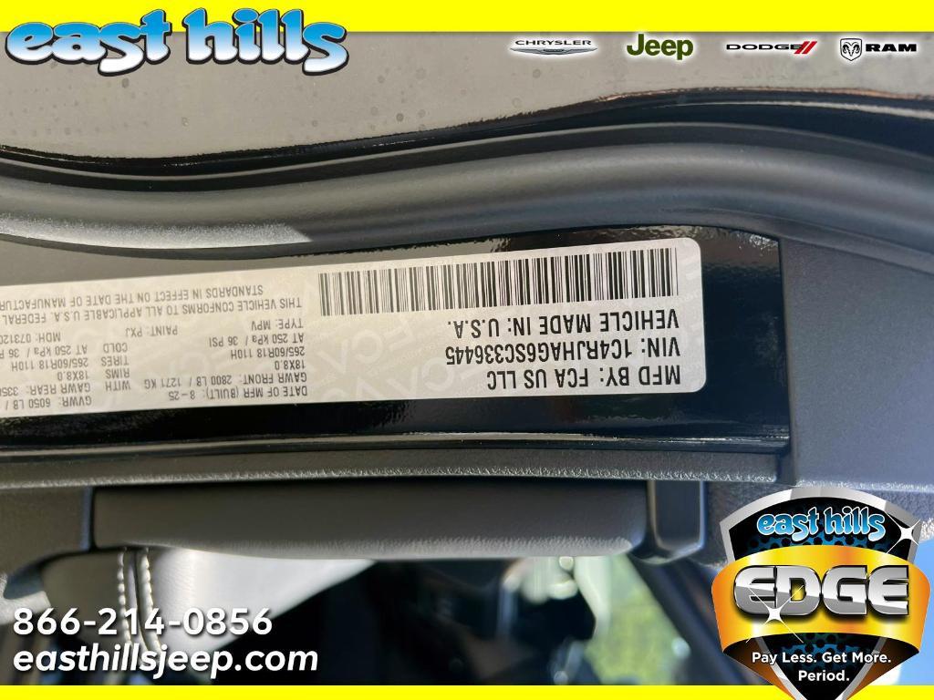 new 2025 Jeep Grand Cherokee car, priced at $44,595