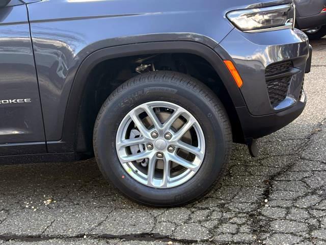 new 2025 Jeep Grand Cherokee car, priced at $42,175