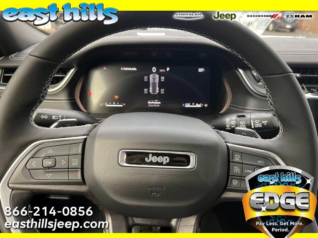 new 2025 Jeep Grand Cherokee car, priced at $47,495