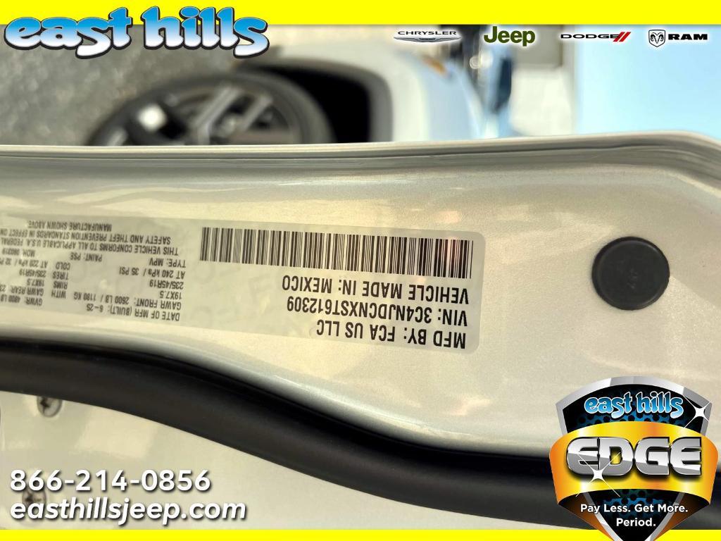 new 2025 Jeep Compass car, priced at $40,105