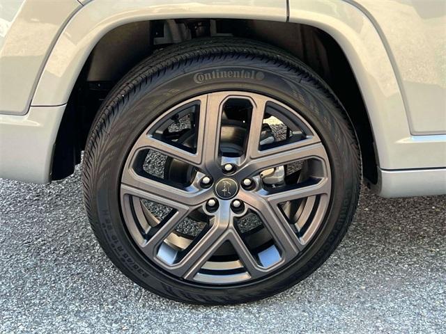 used 2025 Jeep Compass car, priced at $25,960