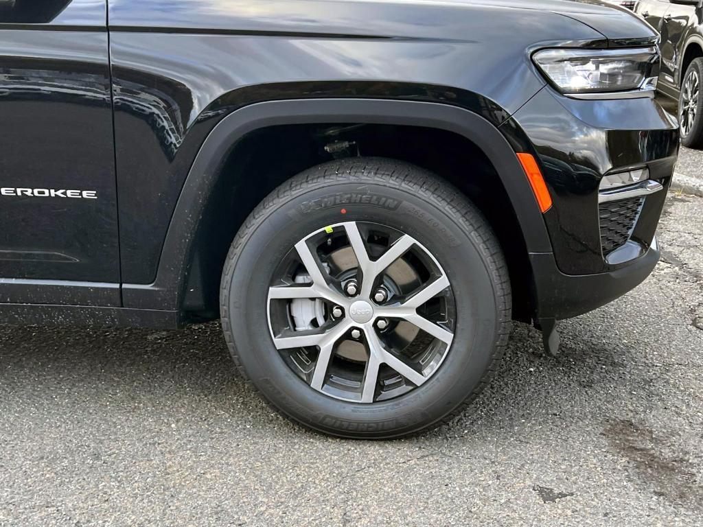 new 2025 Jeep Grand Cherokee car, priced at $50,010