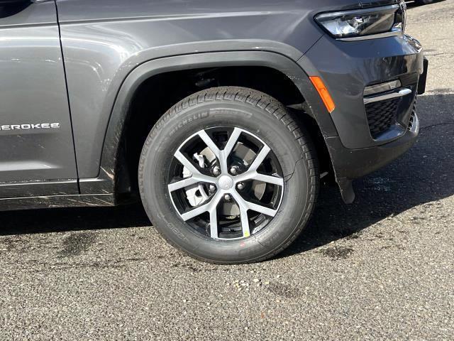 new 2025 Jeep Grand Cherokee car, priced at $49,810