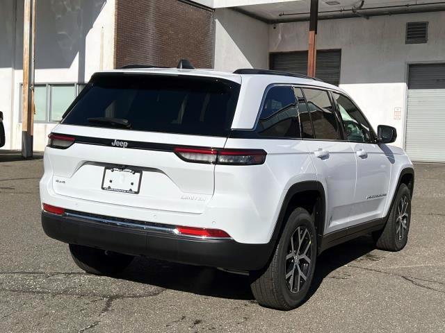 new 2025 Jeep Grand Cherokee car, priced at $49,215