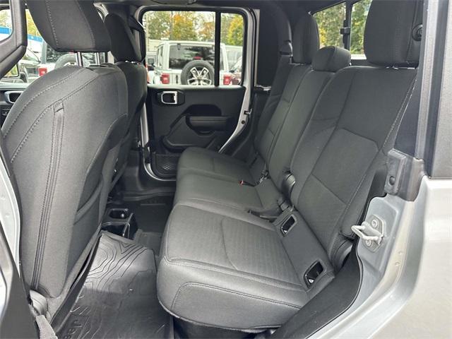 used 2022 Jeep Gladiator car, priced at $31,650