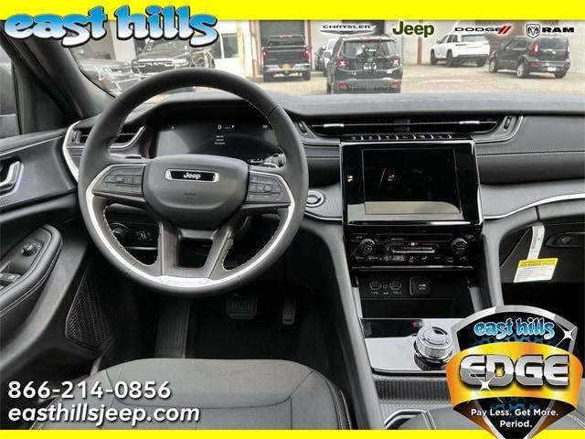 new 2025 Jeep Grand Cherokee car, priced at $42,800