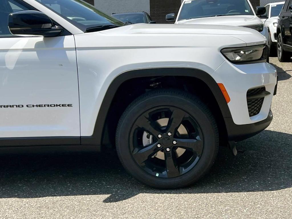 new 2025 Jeep Grand Cherokee car, priced at $47,780