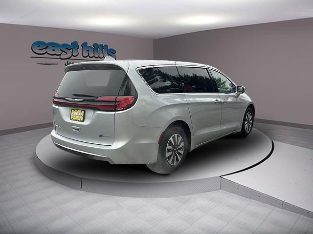 used 2022 Chrysler Pacifica Hybrid car, priced at $30,279