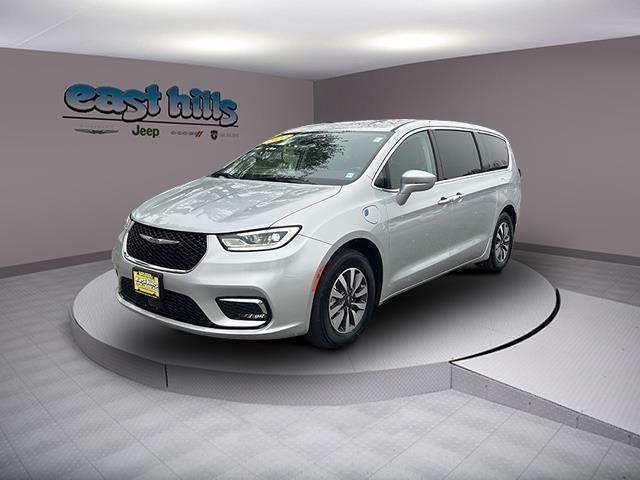 used 2022 Chrysler Pacifica Hybrid car, priced at $30,279