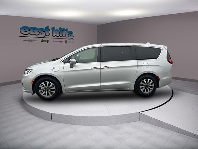 used 2022 Chrysler Pacifica Hybrid car, priced at $30,279