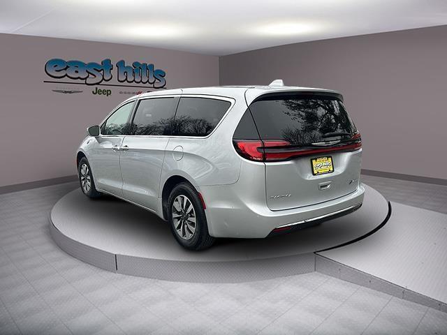 used 2022 Chrysler Pacifica Hybrid car, priced at $30,279