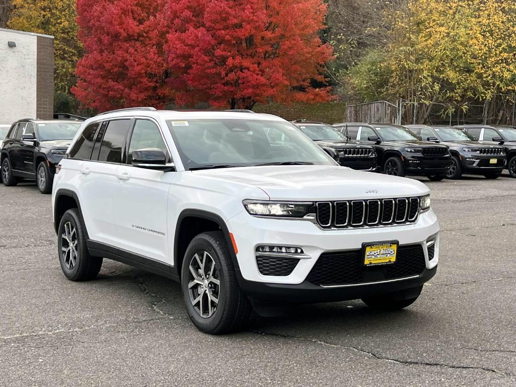 new 2025 Jeep Grand Cherokee car, priced at $49,415
