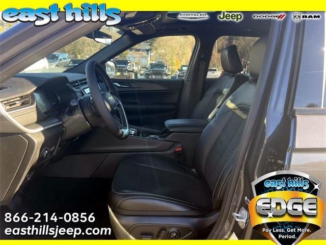 new 2025 Jeep Grand Cherokee car, priced at $48,375