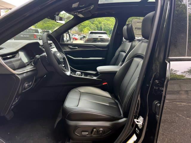 new 2025 Jeep Grand Cherokee L car, priced at $53,285