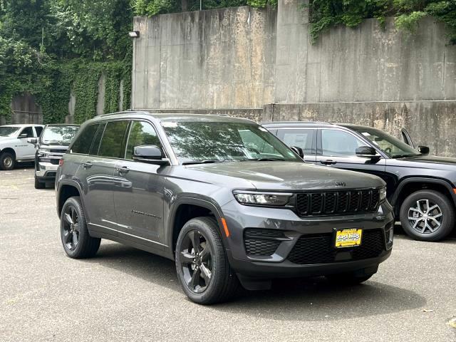 new 2025 Jeep Grand Cherokee car, priced at $48,375