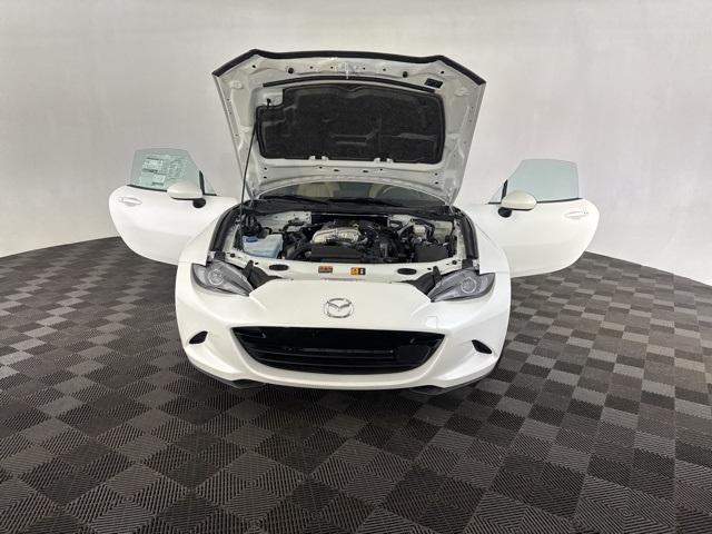 new 2025 Mazda MX-5 Miata RF car, priced at $39,980