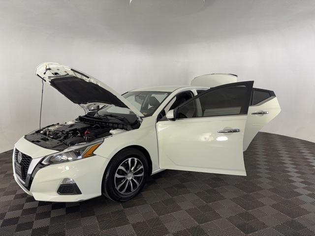 used 2020 Nissan Altima car, priced at $15,100