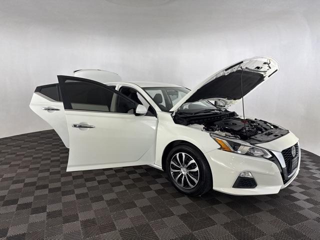 used 2020 Nissan Altima car, priced at $15,100