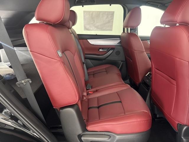 new 2025 Mazda CX-70 PHEV car, priced at $57,701