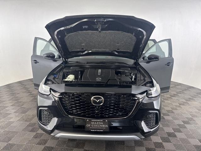 new 2025 Mazda CX-70 PHEV car, priced at $57,701